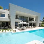 Villa La 5 Bedroom Villa In Sierra Blanca, Marbella