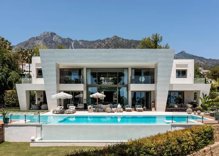 Villa La 5 Bedroom Villa In Sierra Blanca, Marbella