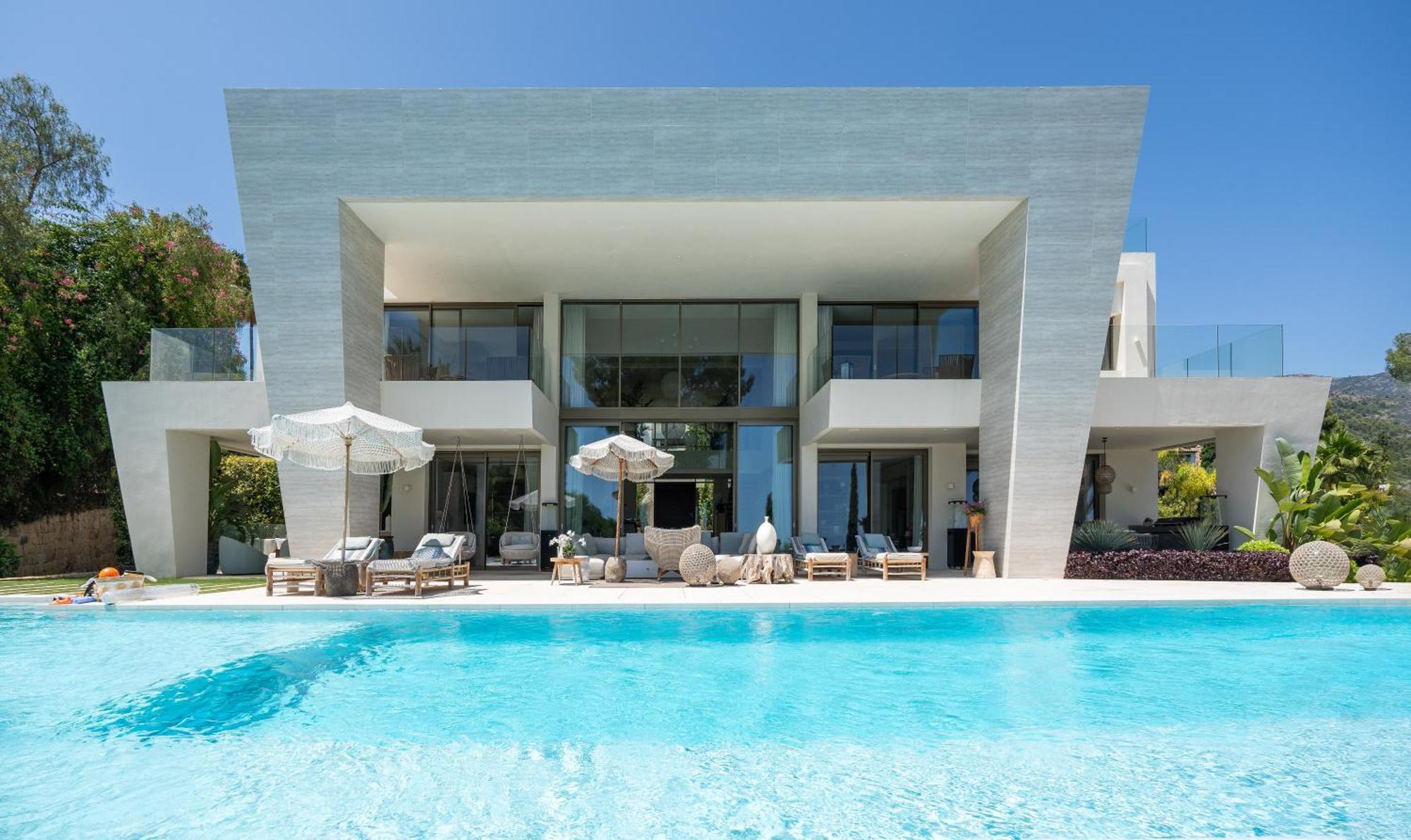 Villa La 5 Bedroom In Sierra Blanca, Marbella