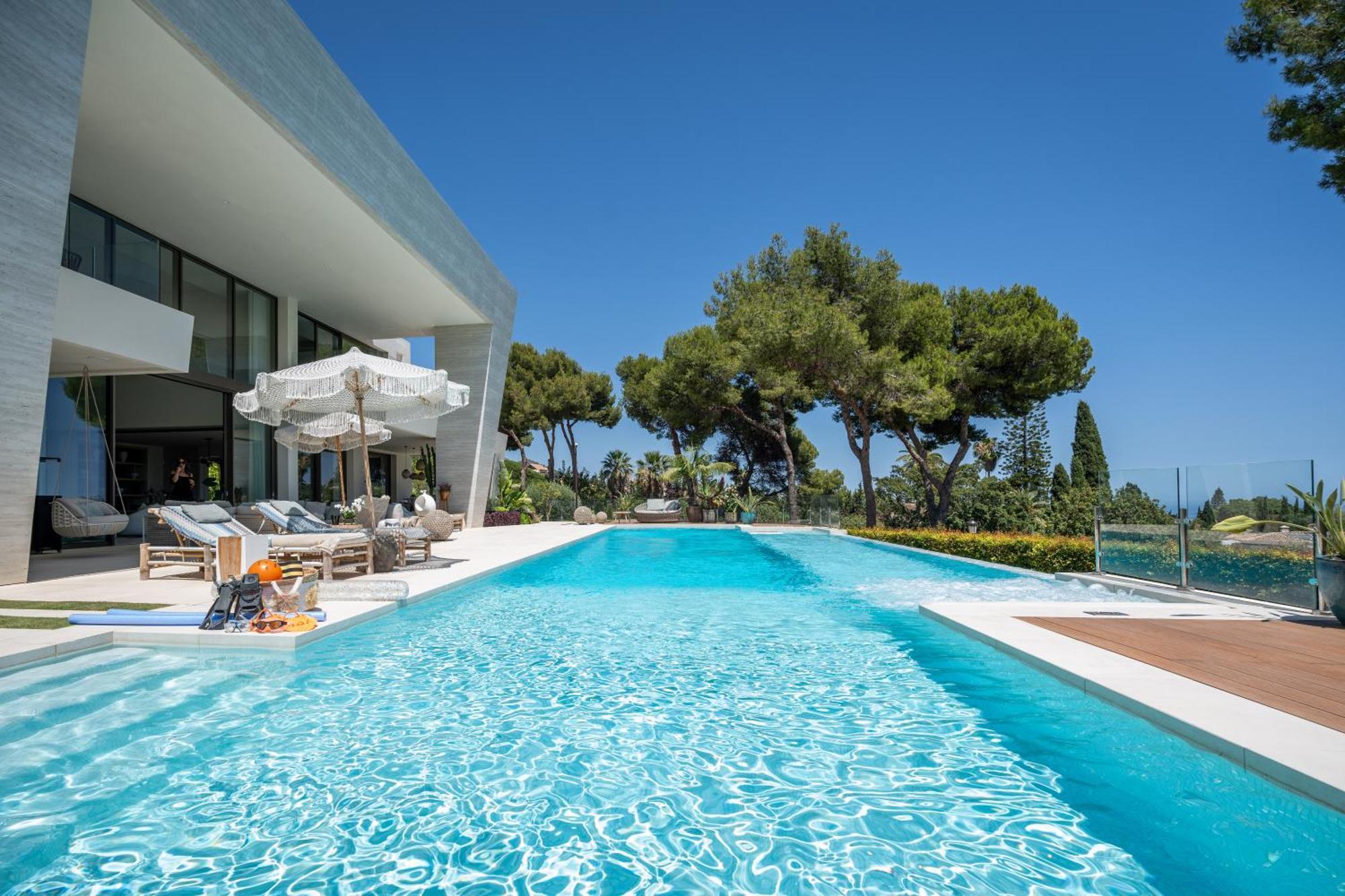 La 5 Bedroom In Sierra Blanca, Villa