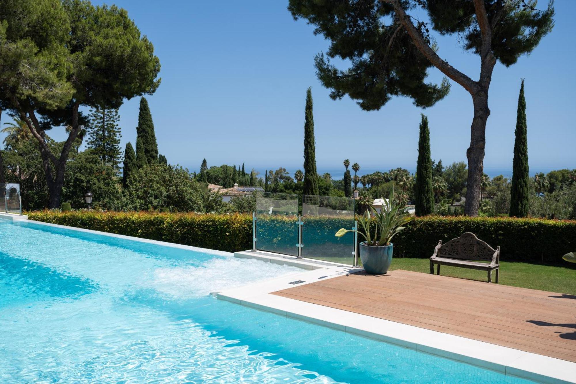 La 5 Bedroom In Sierra Blanca, Villa *