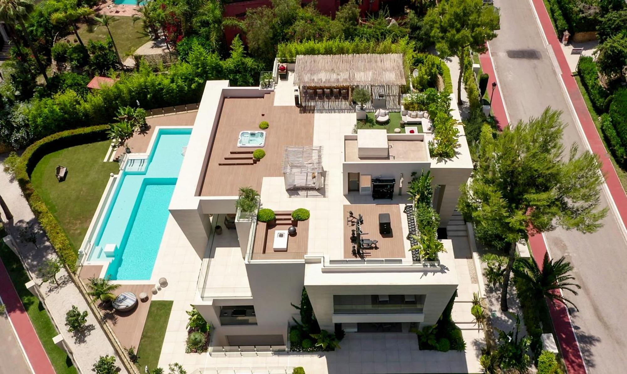 La 5 Bedroom In Sierra Blanca, Villa Marbella