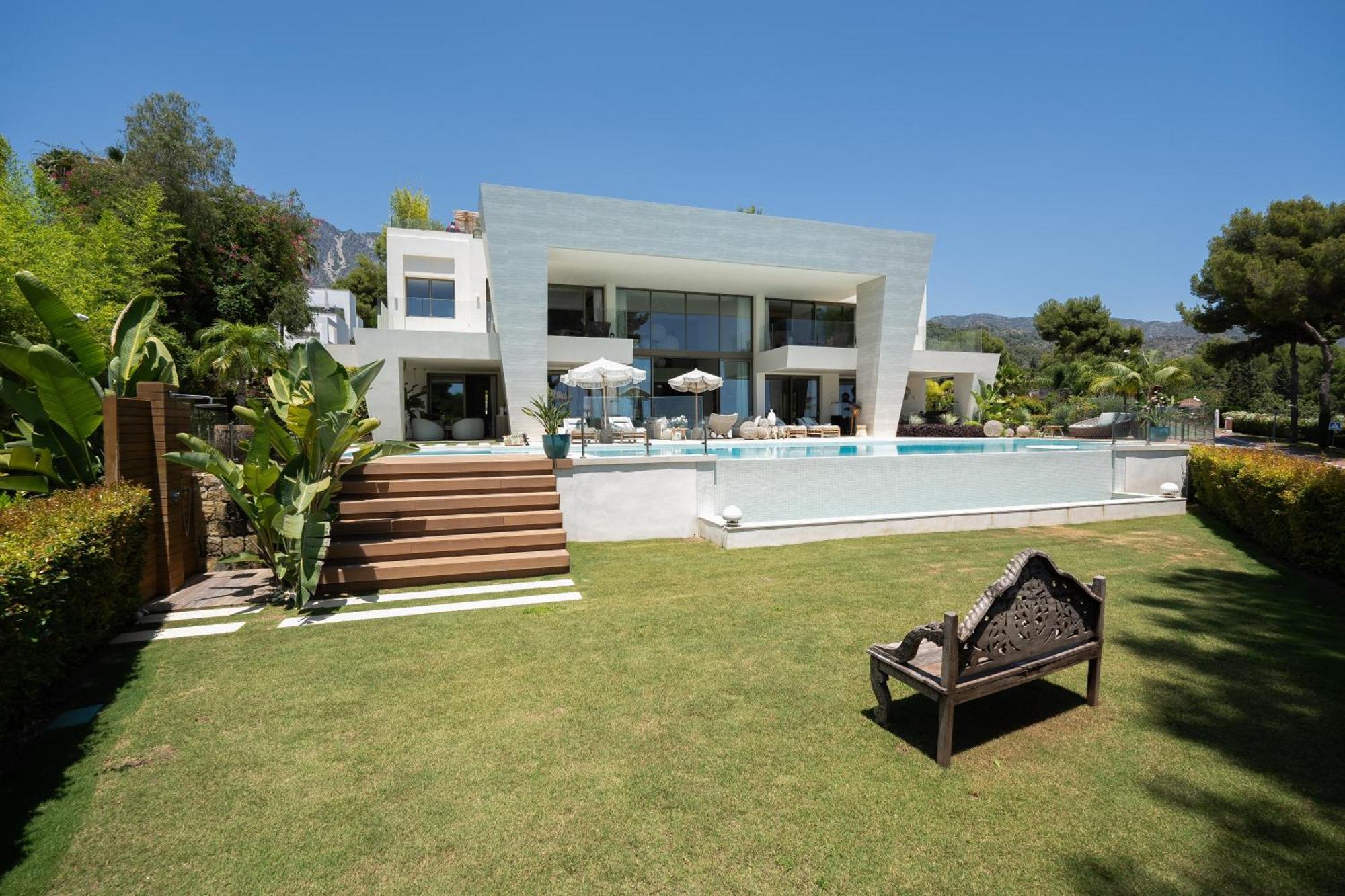 Villa La 5 Bedroom In Sierra Blanca,