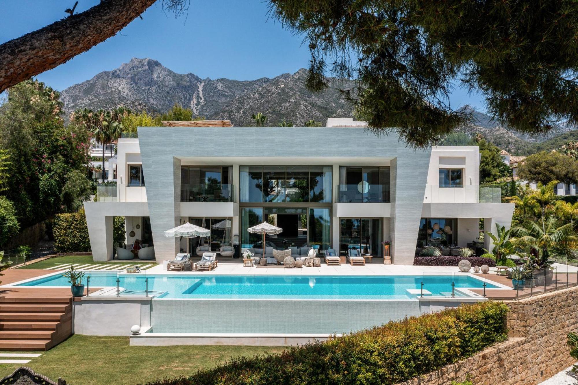 Villa La 5 Bedroom In Sierra Blanca, Marbella