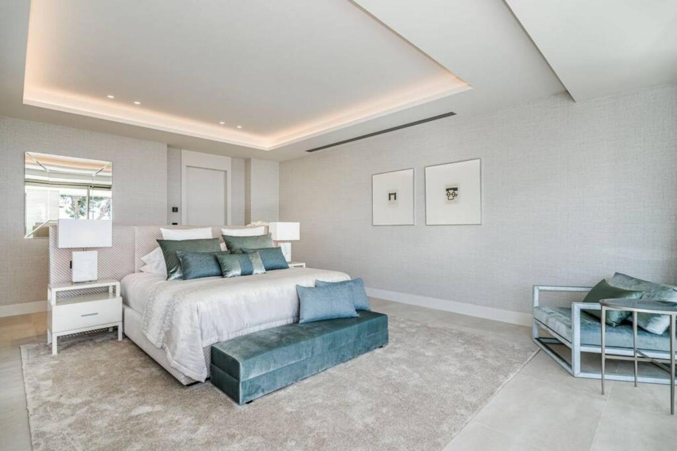 La 5 Bedroom In Sierra Blanca, Villa *