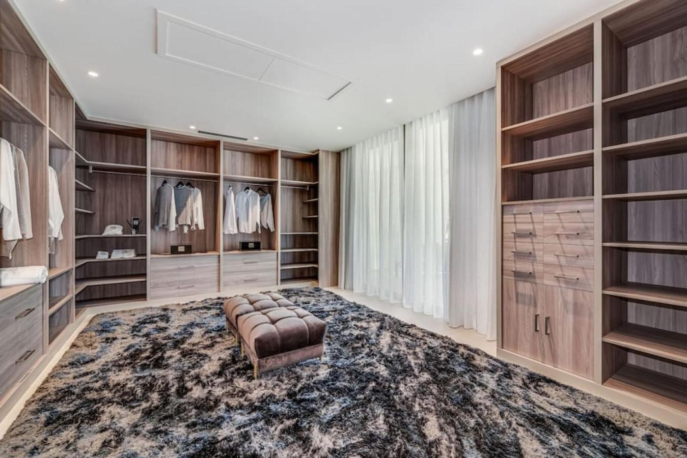 La 5 Bedroom In Sierra Blanca, * Marbella